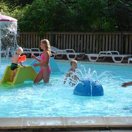 Camping Le Val De Trie Béhen Esterno foto