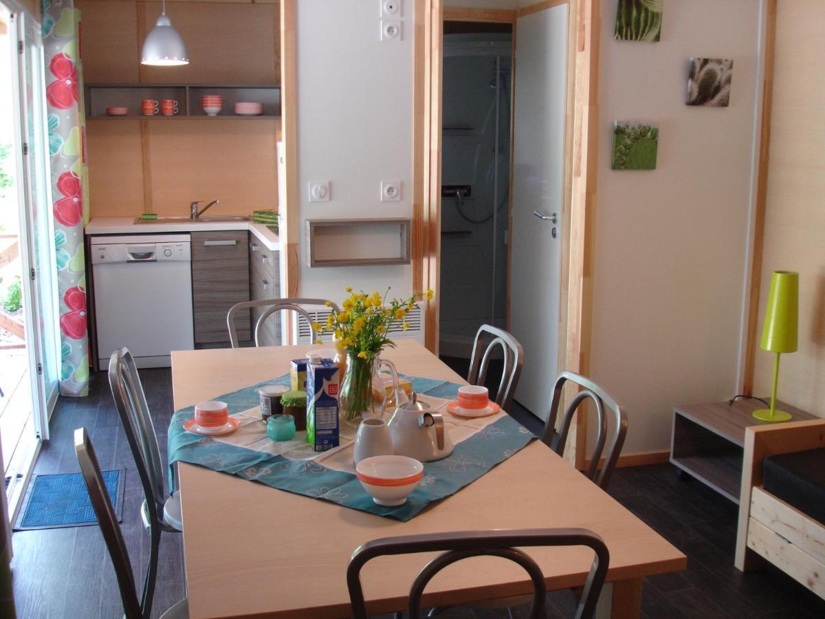 Camping Le Val De Trie Béhen Esterno foto