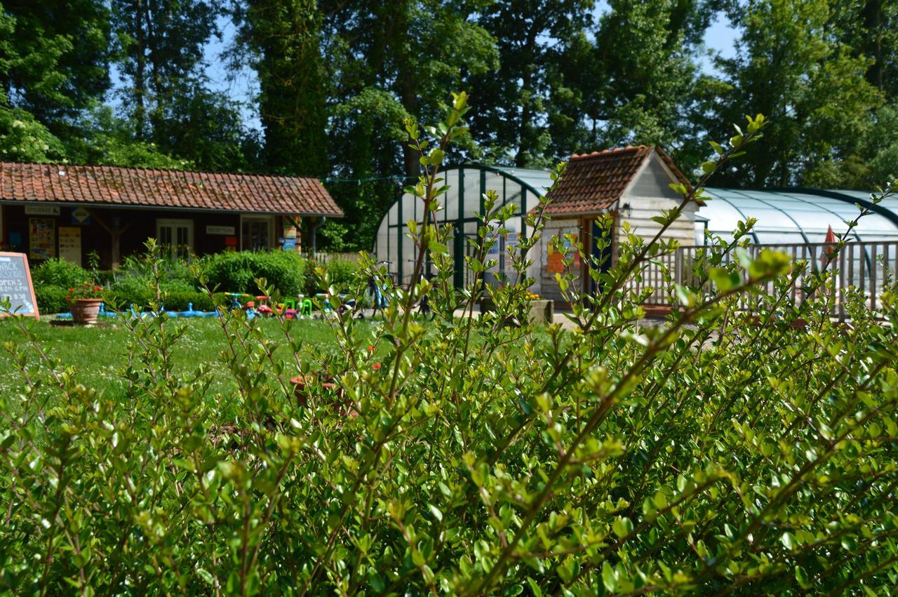Camping Le Val De Trie Béhen Esterno foto